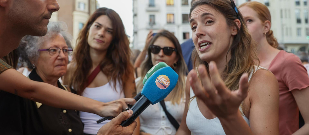 La ministra de Igualdad en funciones, Irene Montero, en una concentración contra Rubiales
