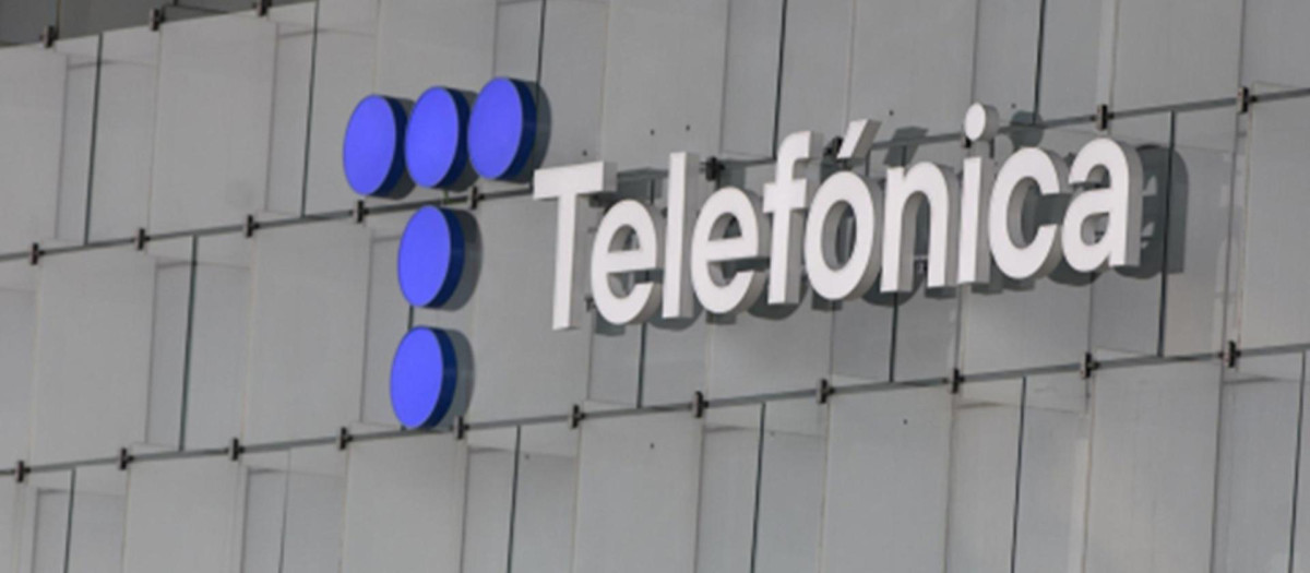 Telefónica se reúne de urgencia con los saudíes para conocer sus intenciones