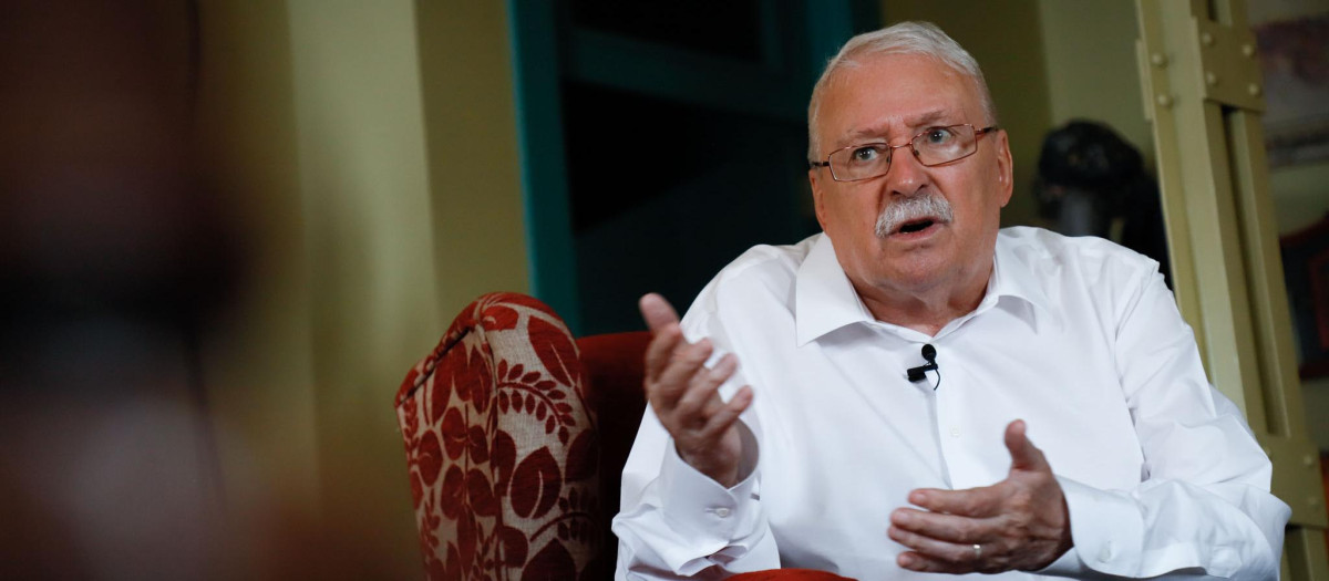 Joaquín Leguina durante la entrevista con El Debate