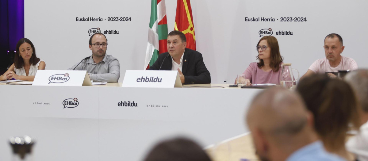 Otegi ha abierto el curso político en Francia junto con su partido homólogo francés