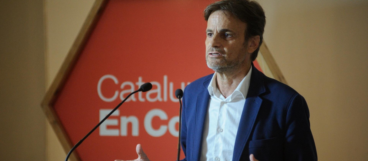 El presidente de Unidas Podemos en el Congreso de los Diputados, Jaume Asens, interviene en el Consell Nacional de Catalunya en Comú, en la sede del partido, a 10 de junio de 2023, en Barcelona, Cataluña (España). Podemos firmó ayer, in extremis, la coalición que impulsa Sumar para concurrir a las elecciones generales del 23J, a pesar del "veto" por parte de Sumar a la ministra de Igualdad, Irene Montero. De cara a las listas electorales, la secretaria general de los morados Ione Belarra ocupará el número 5 en la lista de Sumar por Madrid y Lilith Verstrynge el 4 por Barcelona. En la relación de puestos asignados por Sumar no figuran, además de Montero, el actual portavoz de Unidas Podemos en el Congreso, Pablo Echenique, la secretaria de Estado de Igualdad, Ángela Rodríguez 'Pam', y la delegada del Gobierno contra la Violencia de Género, Vicky Rosell.
10 JUNIO 2023;POLÍTICA;ELECCIONES;SUMAR;23J;COALICIÓN;
Alberto Paredes / Europa Press
(Foto de ARCHIVO)
10/6/2023