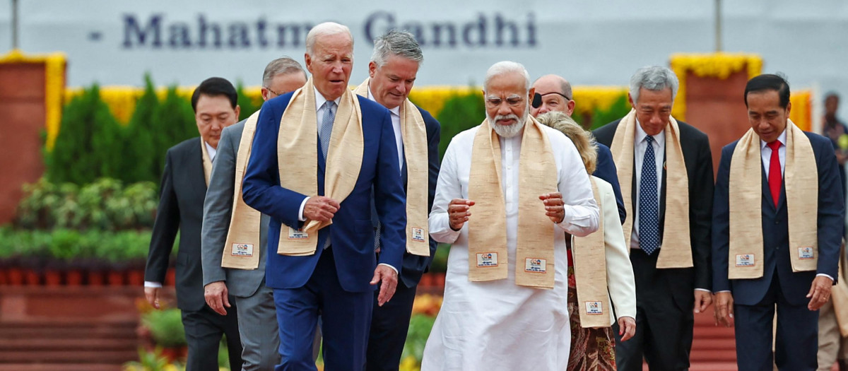 El primer ministro indio Nerendra Modi y los líderes del G20 en el Memorial de Mahatma Gandhi