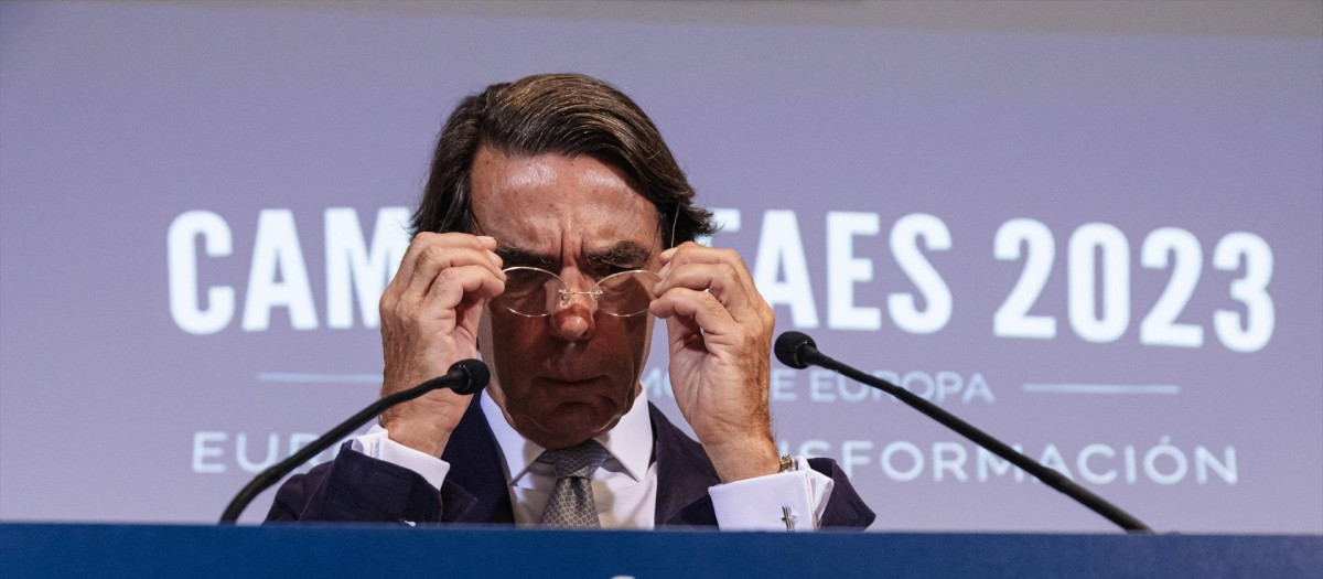 El expresidente del Gobierno de España José María Aznar durante la inauguración de una nueva edición del Campus FAES, en el Hotel Petit Palace Savoy Alfonso XII, a 12 de septiembre de 2023, en Madrid (España). Las jornadas que se desarrollan, hasta el próximo viernes 15 de septiembre, pretenden promover el pensamiento crítico, la reflexión y el debate sobre el futuro de las relaciones transatlánticas y el orden liberal, la estrategia de la Unión Europea (UE) y el papel de España en el tablero internacional, la economía y la transición energética, entre otros asuntos, bajo el título, ‘Europa en transformación’. Aznar cierra la jornada de hoy, donde se rinde homenaje a Josep Piqué, ministro y patrono de FAES.
12 SEPTIEMBRE 2023;MADRID;JORNADAS CAMPUS FAES;AZNAR
Carlos Luján / Europa Press
12/9/2023