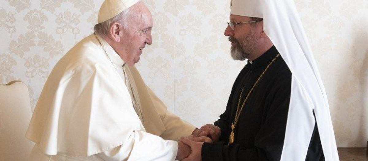 El Papa Francisco, junto al jefe de la Iglesia grecocatólica ucraniana