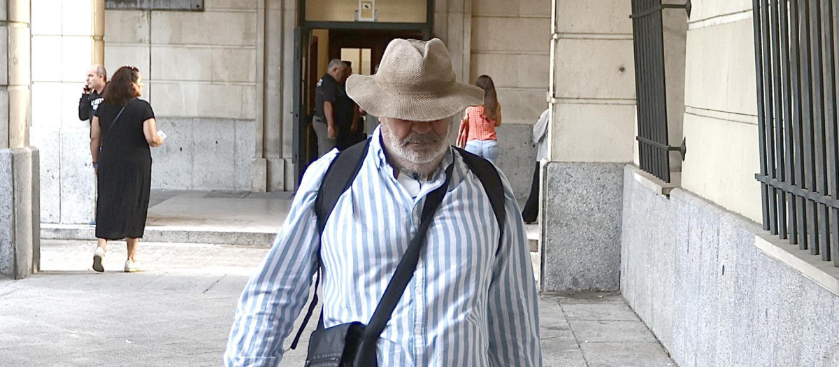 El conseguidor de los ERE, el exsindicalista Juan Lanzas, a su llegada a la Audiencia de Sevilla