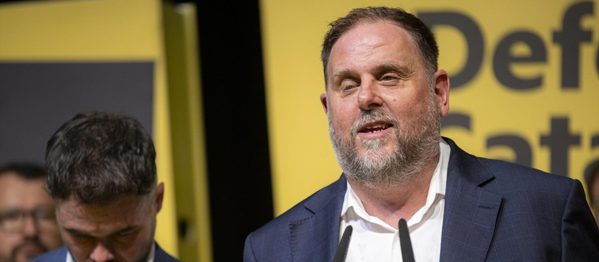 El presidente de ERC, Oriol Junqueras, comparece tras conocer los resultados de la jornada electoral de los comicios generales, en la estación del Nord donde se ha reunido Esquerra Republicana de Catalunya (ERC), a 23 de julio de 2023, en Barcelona, Catalunya (España). Todos los españoles han sido llamados hoy, 23 de julio de 2023, para elegir a sus representantes para los próximos cuatro años. Están en juego 350 escaños en el Congreso y 208 en el Senado (ya que 57 de los 265 senadores lo son por designación autonómica), que tendrán que elegir al próximo Gobierno.
23 JULIO 2023;23J;ELECCIONES GENERALES;ESQUERRA;ERC;SEGUIMIENTO ELECTORAL;
Lorena Sopêna / Europa Press
(Foto de ARCHIVO)
24/7/2023