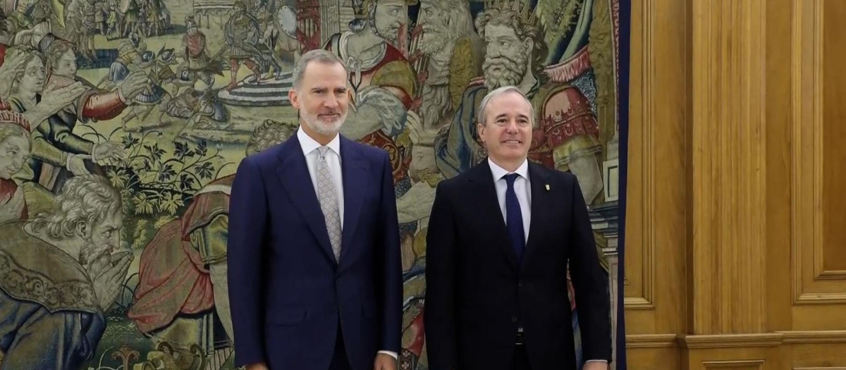 El Rey Felipe VI y Jorge Azcón, en el Palacio de la Zarzuela