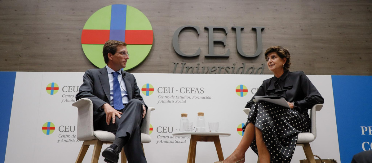 El alcalde de Madrid, José Luis Martínez-Almeida, en el inicio del curso de liderazgo del CEU