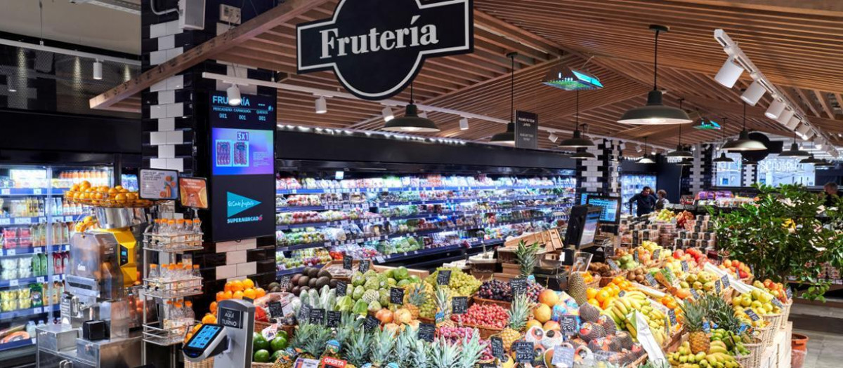 Supermercados El Corte Inglés abrirá tiendas a pie de calle y reforzará el área de alimentación