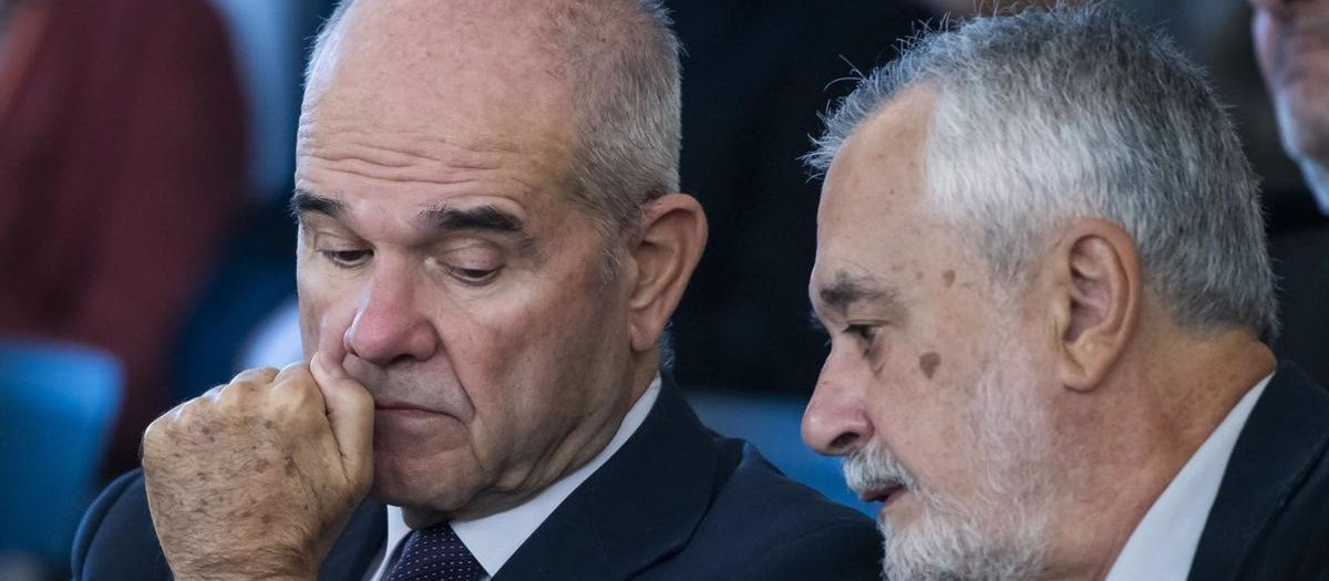 Los expresidentes Manuel Chaves y José Antonio Griñán, durante el juicio de los ERE