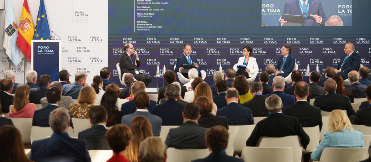 Primera mesa redonda del Foro La Toja