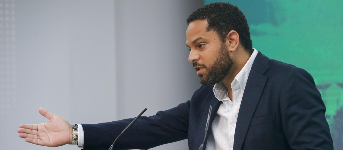 El secretario general de Vox, Ignacio Garriga, en rueda de prensa tras el comité de Acción Política de Vox, este lunes en Madrid