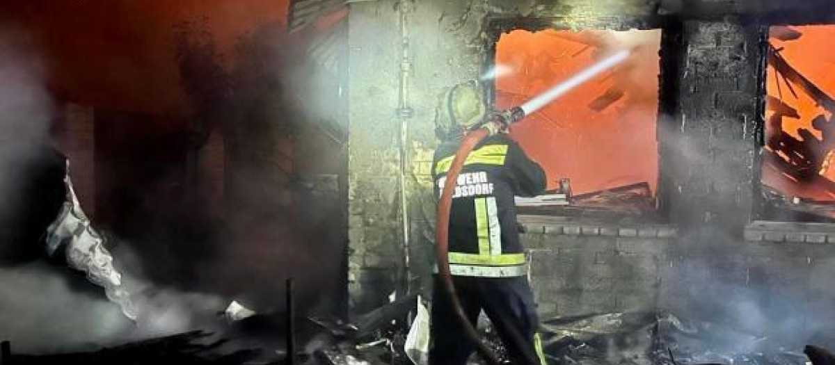 Un incendio tras los bombardeos rusas en Jersón