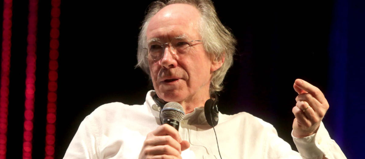 El escritor británico Ian McEwan