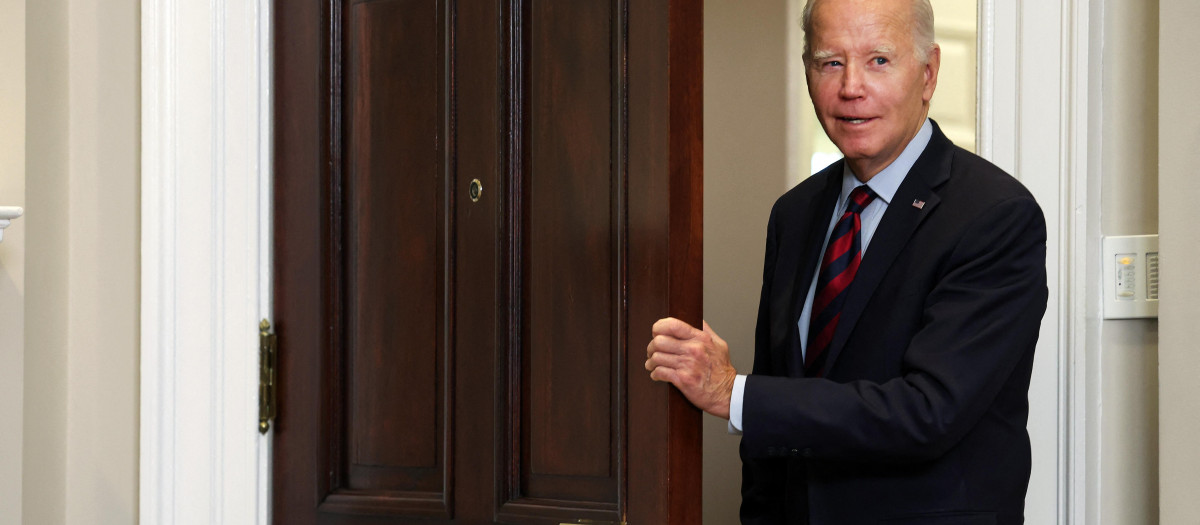 El presidente Joe Biden tras un discurso en la Casa Blanca