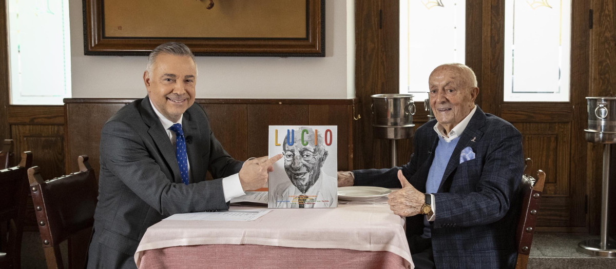 Jenaro Castro, director y presentador de Plano General, y el veterano Lucio Blázquez