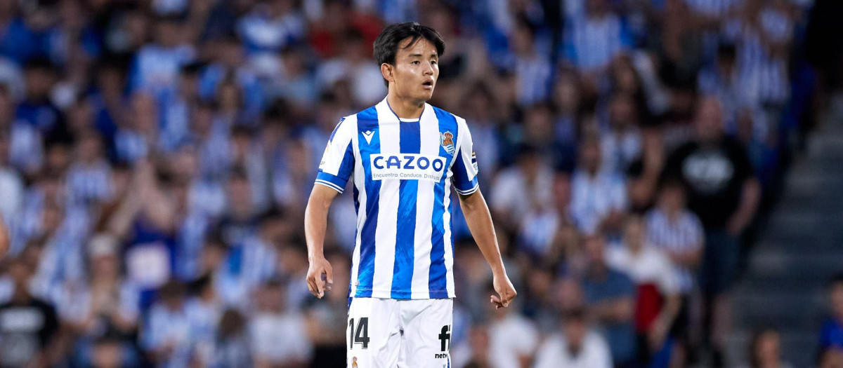 Takefusa Kubo en un partido con la Real Sociedad