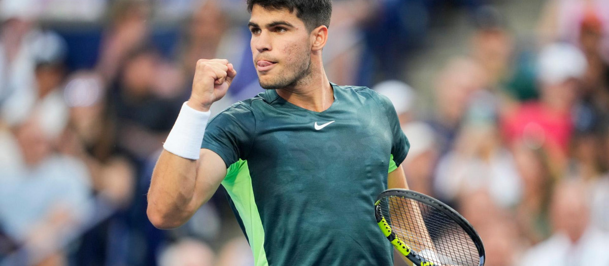 Carlos Alcaraz celebrando un punto en el torneo de Toronto 2023