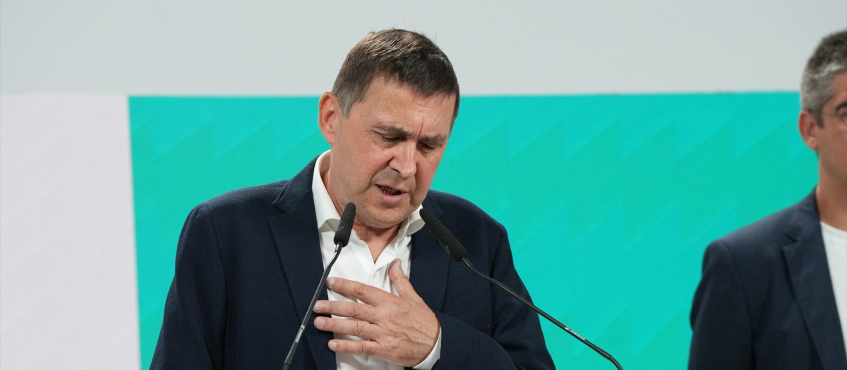 Arnaldo Otegi en una comparecencia de prensa