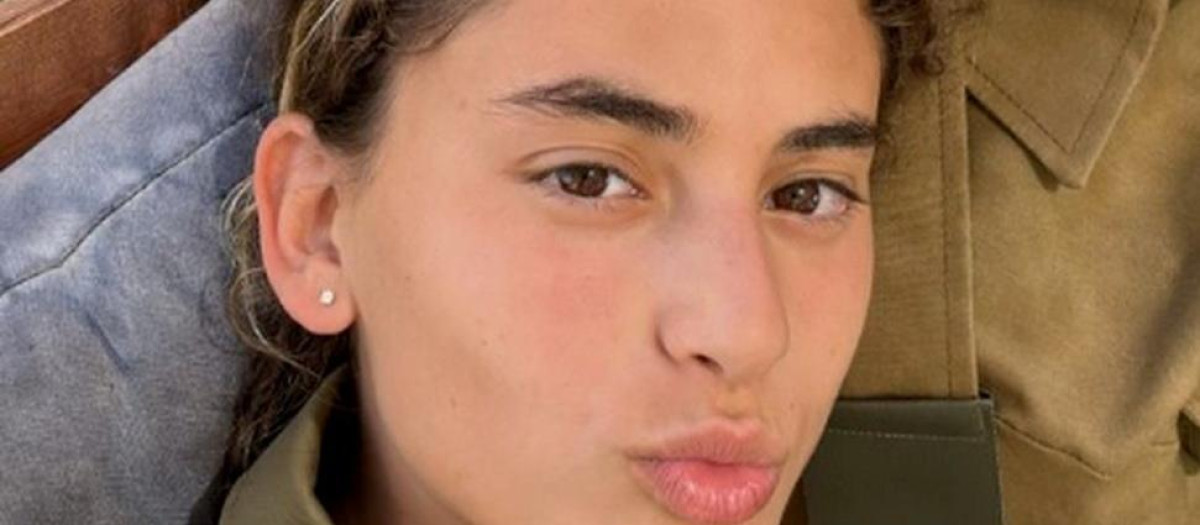 La española Maya Villalobo