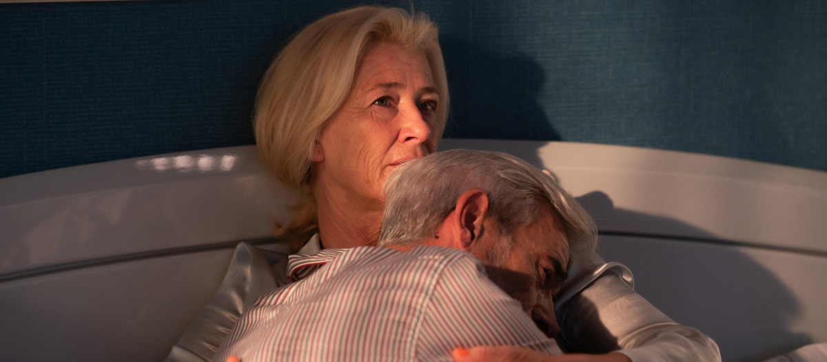 Ana Duato e Imanol Arias, en el primer episodio de la última temporada de Cuéntame cómo pasó