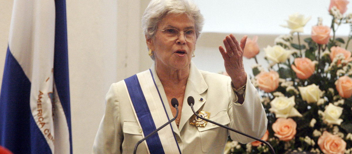 La ex presidenta (1990-1997) de Nicaragua Violeta Barrios de Chamorro