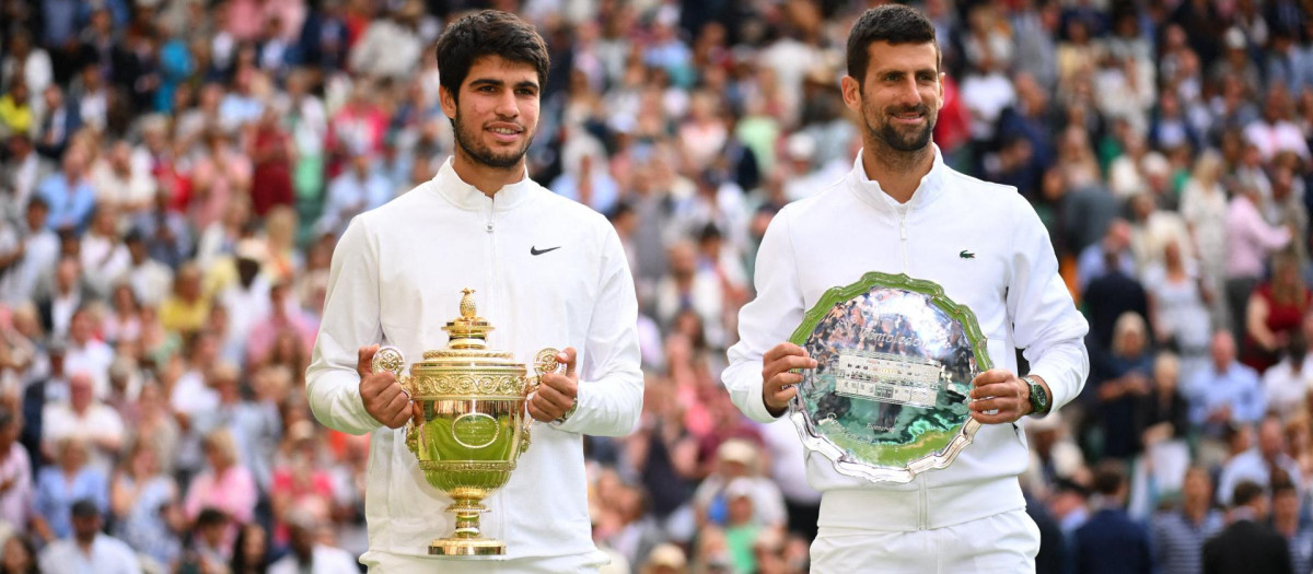 Carlos Alcaraz mantiene las opciones de terminar el año como nº1 por delante de Djokovic