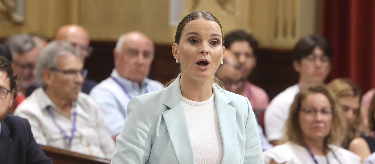 La presidenta del Govern balear, Marga Prohens durante una sesión de control en el Parlament balear, a 12 de septiembre de 2023, en Palma de Mallorca, Mallorca (España). La sesión plenaria es la primera de Marga Prohens al frente del Govern balear. Hoy se tratan temas como la vivienda, salud y los compromisos electorales.
12 SEPTIEMBRE 2023;PP;PARTIDO POPULAR;POLÍTICA;SESIÓN;PLENO;CONGRESO;PARLAMENTO;BALEARES;GOBIERNO
Isaac Buj / Europa Press
(Foto de ARCHIVO)
12/9/2023