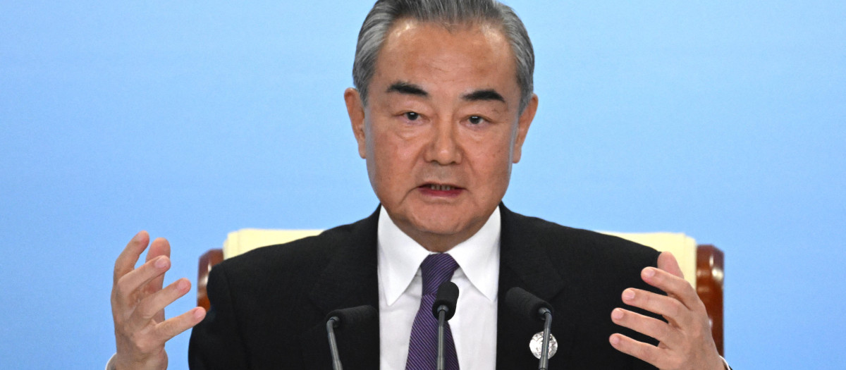 (FILES) Chinese Foreign Minister Wang Yi answers a question at a press briefing during the Third Belt and Road Forum for International Cooperation in Beijing on October 18, 2023. China's top diplomat will pay a rare visit to Washington this week, the United States announced October 23, 2023, paving the way for a potential visit by President Xi Jinping aimed at keeping tensions in check. Foreign Minister Wang Yi, the highest-ranking Chinese official in the US capital in nearly five years, will visit from October 26 through October 28 against a backdrop of friction over trade, Ukraine, the Middle East, Taiwan and China's assertive actions at sea near the Philippines. (Photo by WANG Zhao / AFP)