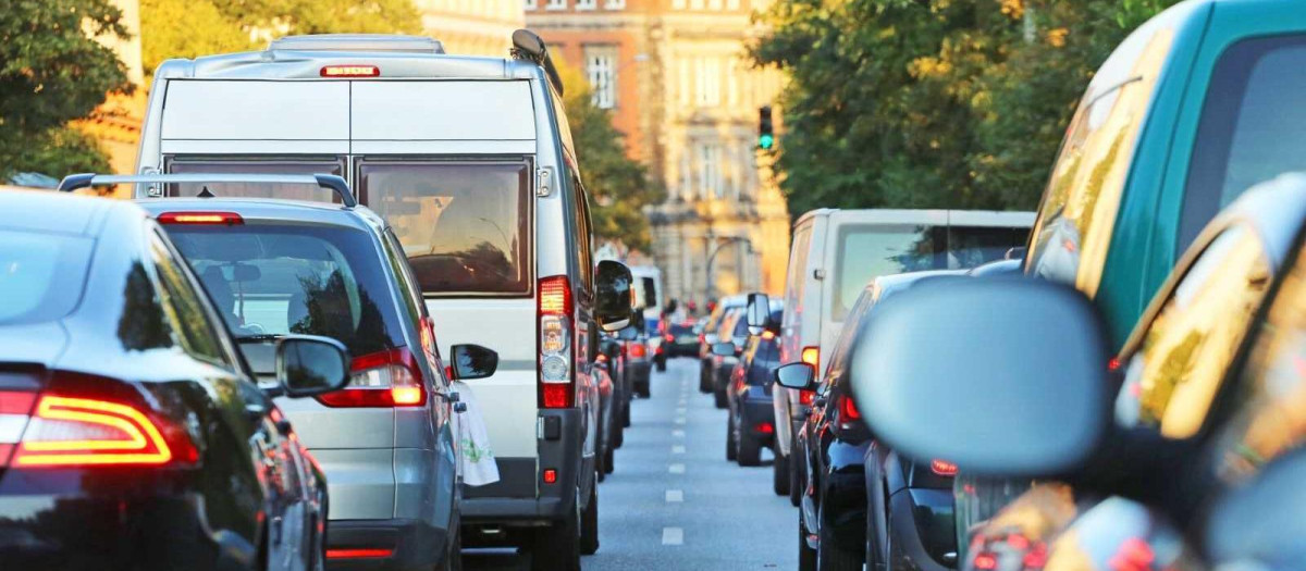 Una quincena de ciudades españolas ya se han cerrado a los coche sin etiqueta