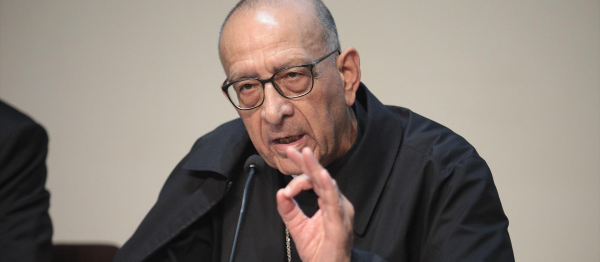 El Cardenal arzobispo de Barcelona, Juan José Omella, durante una rueda de prensa
