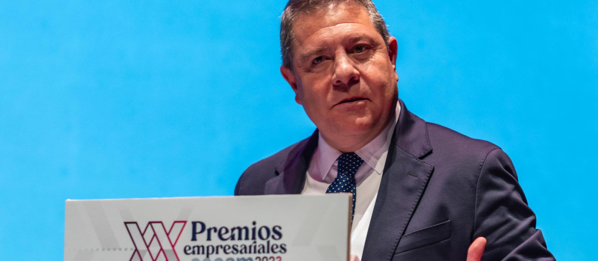 TOLEDO, 25/10/2023.- El presidente de Castilla La Mancha, Emiliano García-Page, durante la entrega de los Premios Empresariales CECAM 2023 hoy miércoles en Toledo. EFE/Ángeles Visdómine.