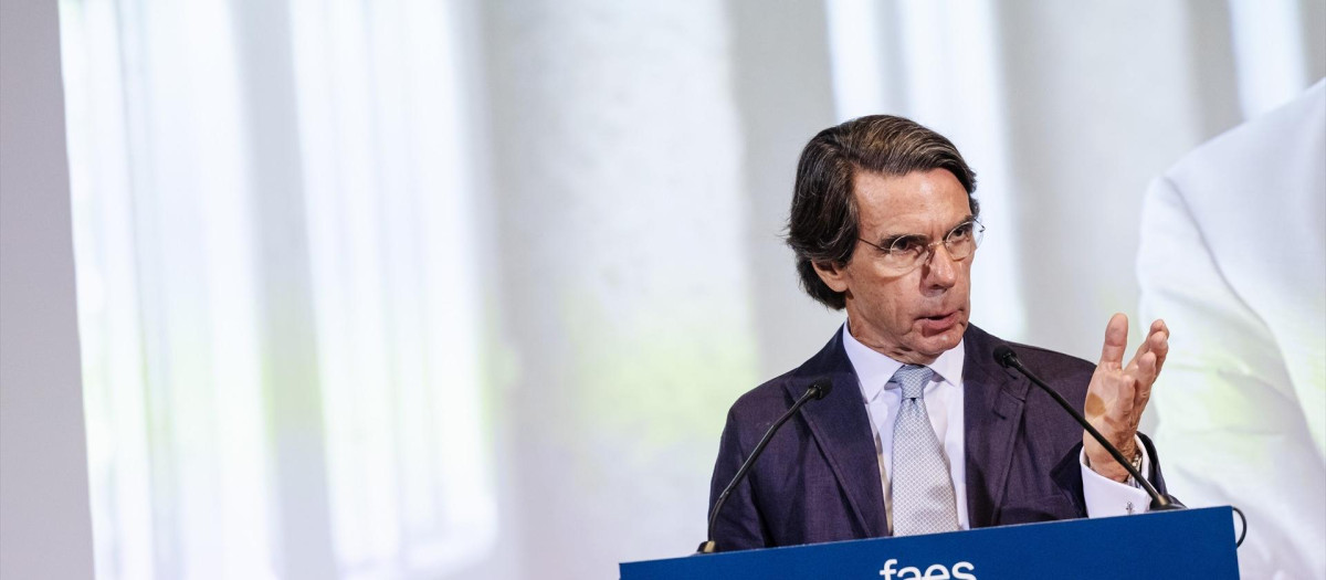 El expresidente del Gobierno de España José María Aznar interviene durante la inauguración de una nueva edición del Campus FAES, en el Hotel Petit Palace Savoy Alfonso XII, a 12 de septiembre de 2023, en Madrid (España). Las jornadas que se desarrollan, hasta el próximo viernes 15 de septiembre, pretenden promover el pensamiento crítico, la reflexión y el debate sobre el futuro de las relaciones transatlánticas y el orden liberal, la estrategia de la Unión Europea (UE) y el papel de España en el tablero internacional, la economía y la transición energética, entre otros asuntos, bajo el título, ‘Europa en transformación’. Aznar cierra la jornada de hoy, donde se rinde homenaje a Josep Piqué, ministro y patrono de FAES.
12 SEPTIEMBRE 2023;MADRID;JORNADAS CAMPUS FAES;AZNAR
Carlos Luján / Europa Press
(Foto de ARCHIVO)
12/9/2023