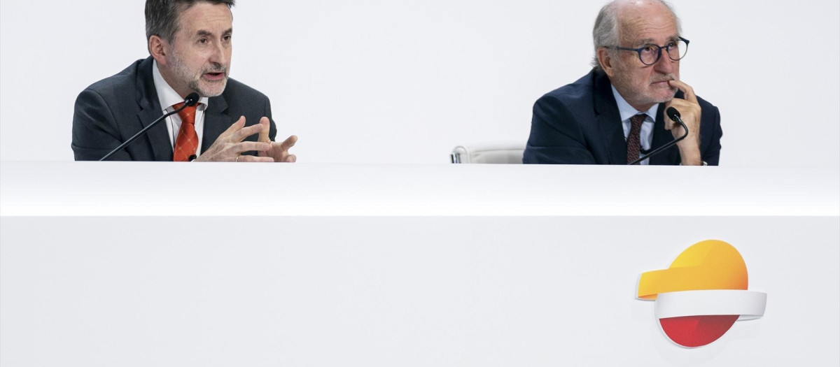 Josu Jon Imaz y Antonio Brufau, durante la Junta General de Accionistas de Repsol.