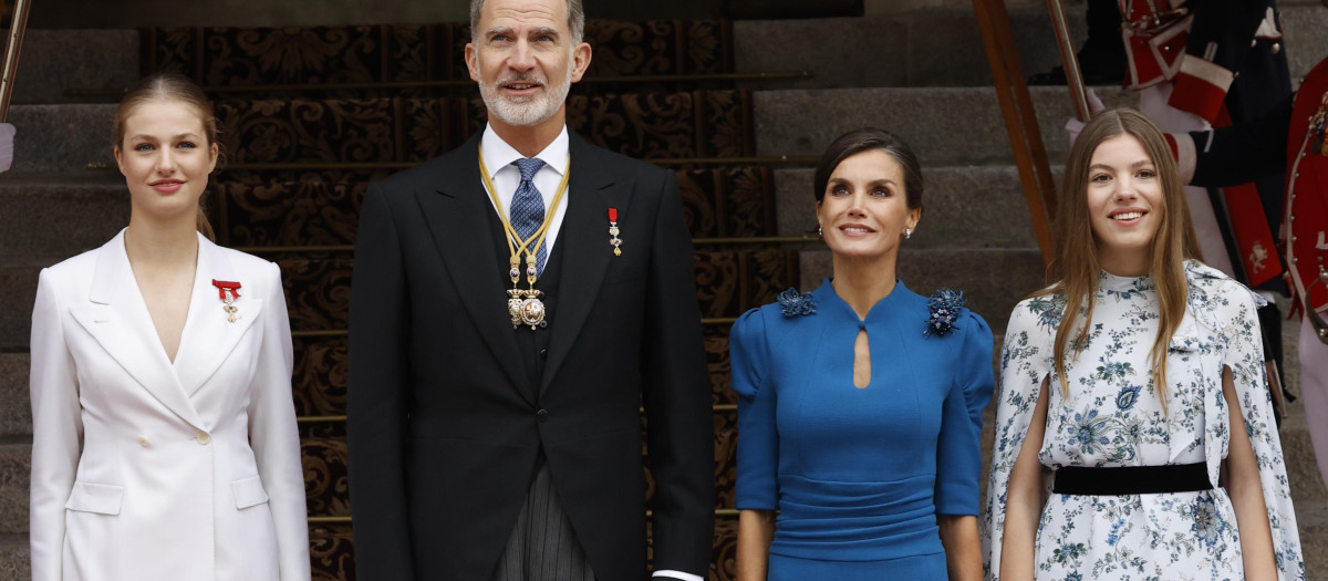 Spanish King Felipe VI and Letizia Ortiz with Princess of Asturias Leonor de Borbon and Sofia de Borbon  during Constitution Pledge (Jura de la Constitucion) ceremony in Madrid on Tuesday, 31 October 2023.