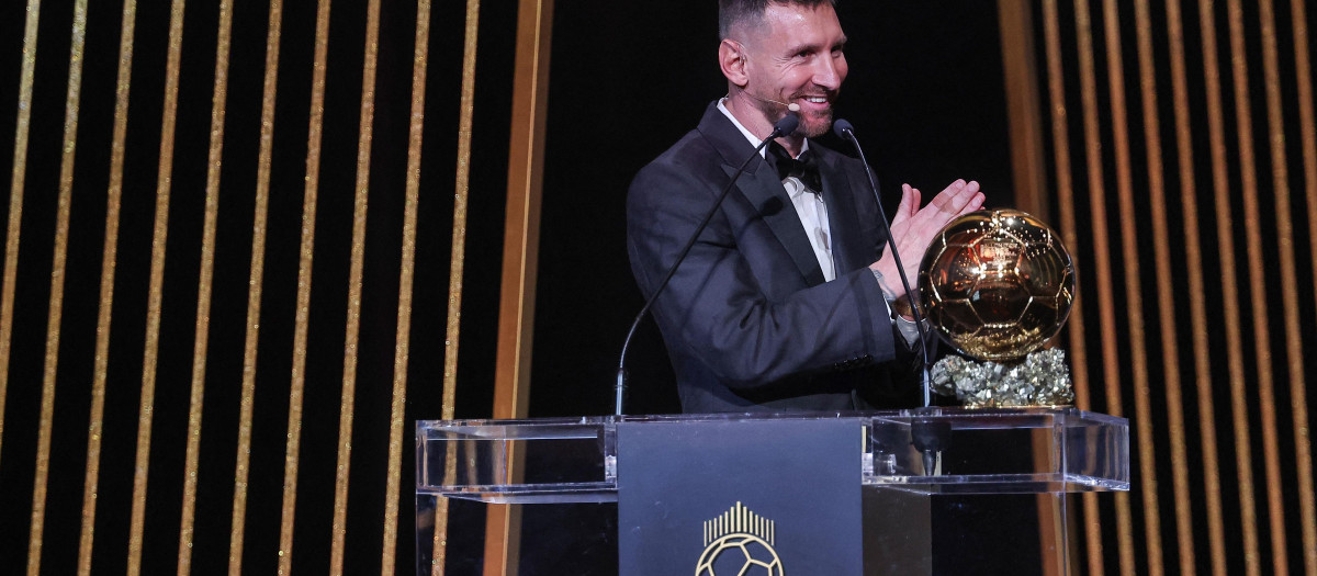 Leo Messi tras recibir su octavo Balón de Oro