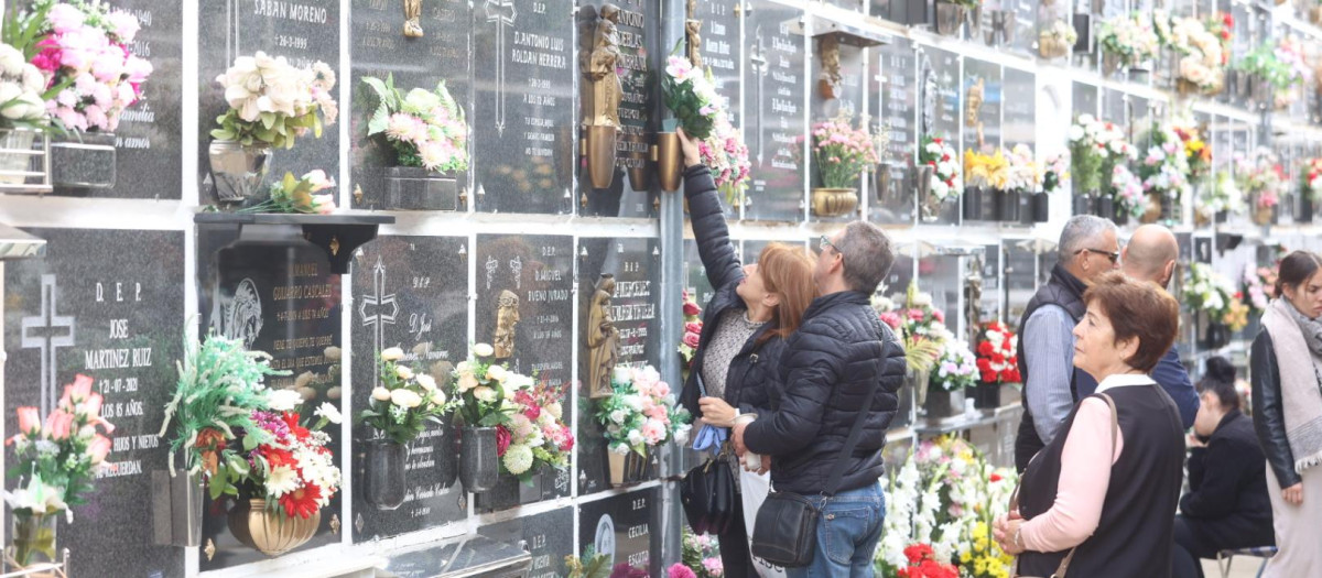Día de Todos los Santos en los cementerio de San Rafael