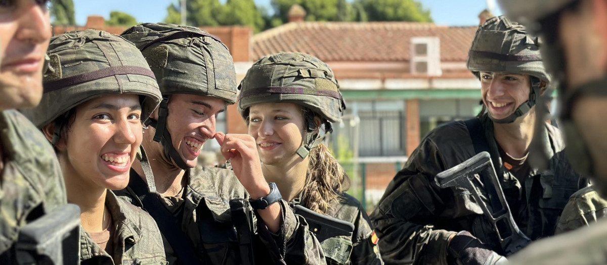 La princesa de Asturias Leonor de Borbon durante unas maniobras militares en la academia Militar de Zaragoza 20 Septiember 2023