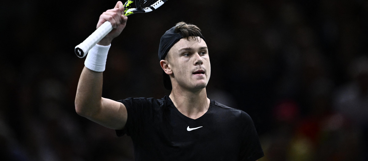 El tenista danés, Holger Rune, fue el último en conseguir plaza para el torneo. Lo hizo el pasado viernes en París, tras llegar a los cuartos de final frente a Djokoic. Ocupa el décimo puesto en el ranking ATP. Su temporada ha sido mala a causa de las lesiones que le han lastrado. Este año ganó el torneo de Múnich