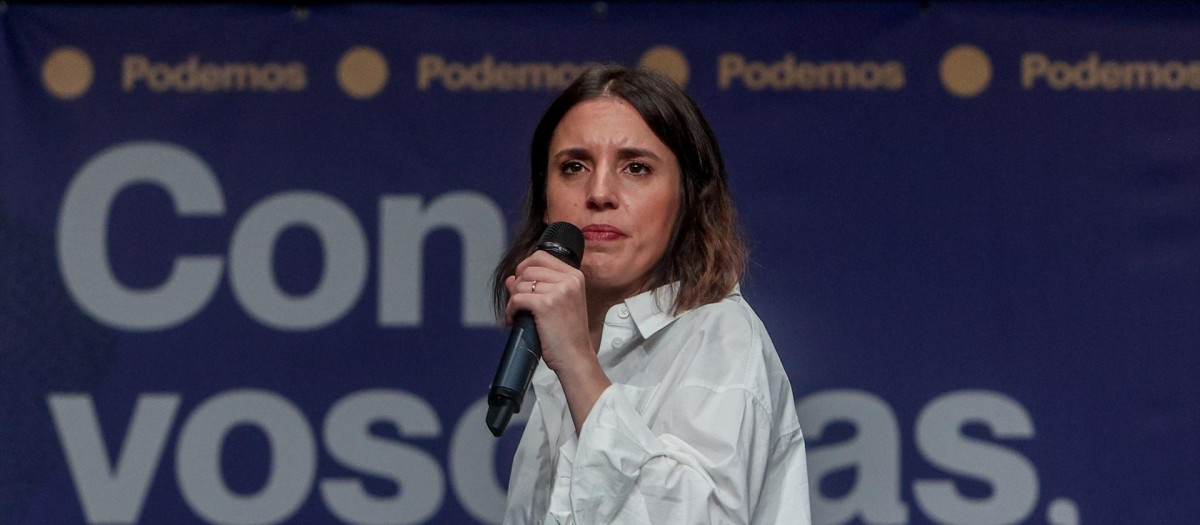 La secretaria de Acción de Gobierno de Podemos y ministra de Igualdad en funciones, Irene Montero, interviene durante una Conferencia Política del partido, en el Círculo de Bellas Artes, a 4 de noviembre de 2023, en Madrid (España). La conferencia se ha desarrollado bajo el título ‘La fuerza para seguir transformando’. Podemos celebra este acto para comunicar la nueva hoja de ruta del partido, que reivindica su autonomía frente a Sumar al advertir de que los votos de sus diputados en el Congreso durante la legislatura “se deben negociar y no se regalan”.
04 NOVIEMBRE 2023;PODEMOS;PARTIDO;RUTA;POLÍTICA;SUMAR;DESLIGAR
Ricardo Rubio / Europa Press
04/11/2023