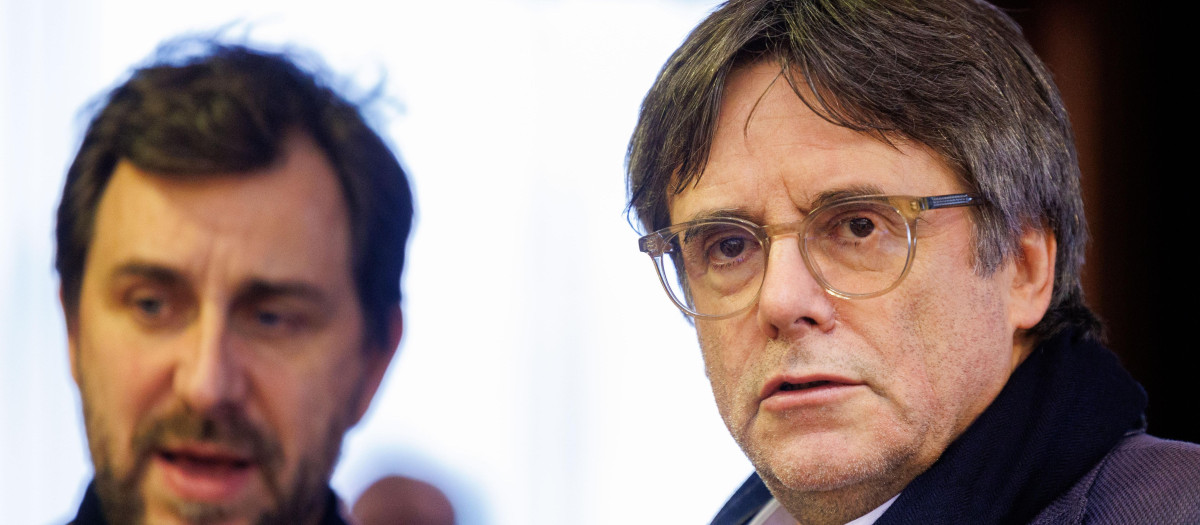 Carles Puigdemont junto a Toni Comin