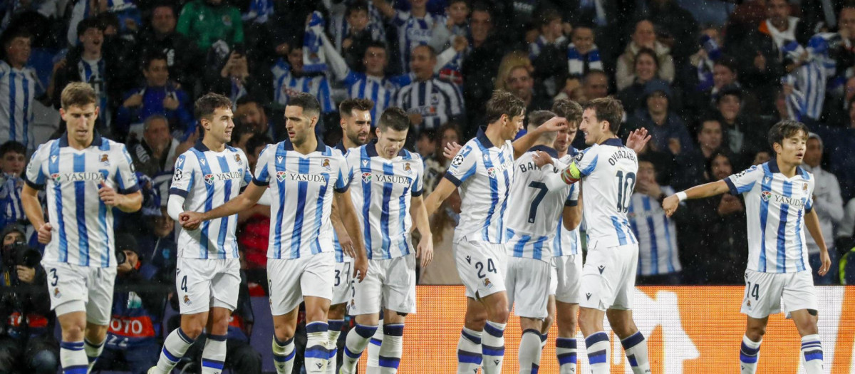 Los jugadores de la Real Sociedad celebrando un gol frente al Befinca en Champions