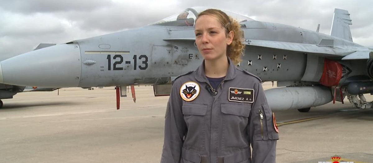 Elena Jiménez, en un video por los 25 años de la incorporación de la mujer a las Fuerzas Armadas. En la actualidad es sargento primero