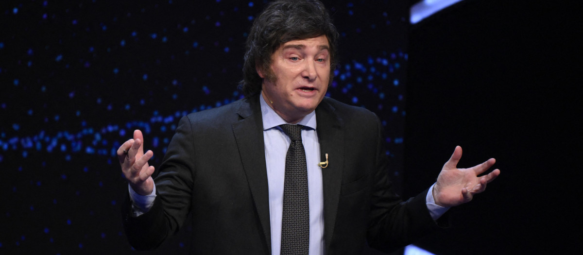 Javier Milei, candidato a la presidencia de Argentina, durante el cara a cara final