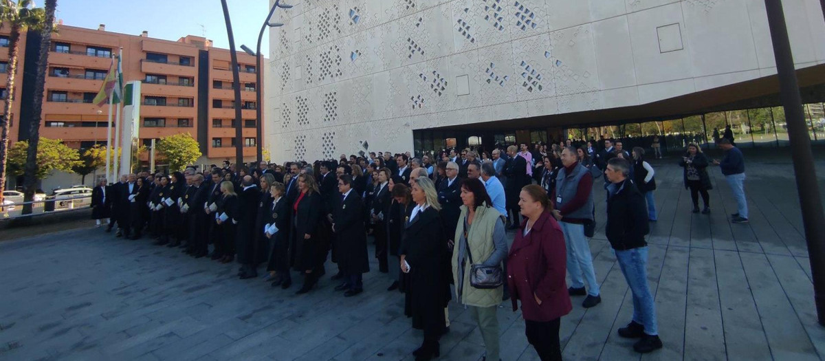 Los profesionales de justicia se concentran