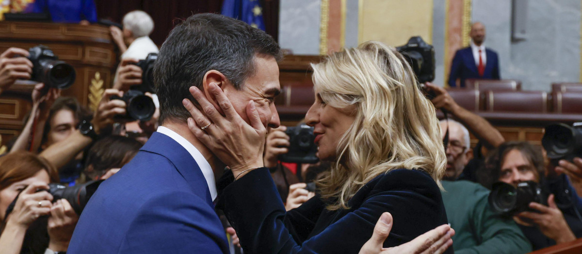 Pedro Sánchez con Yolanda Díaz