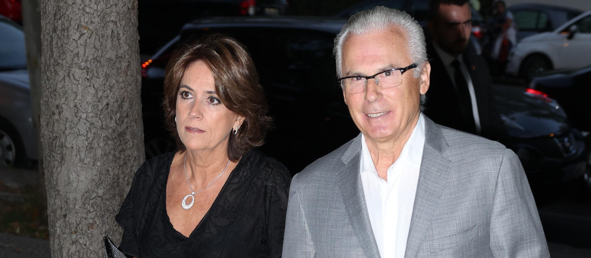 Baltasar Garzón and Dolores Delgado during wedding of Euprepio Padula and Maikel in Madrid on Saturday, 24 September 2022.