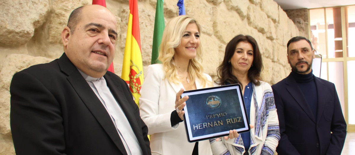 José Juan Jiménez Güeto, Lourdes Morales, Carmen Pérez y Eduardo Heredia