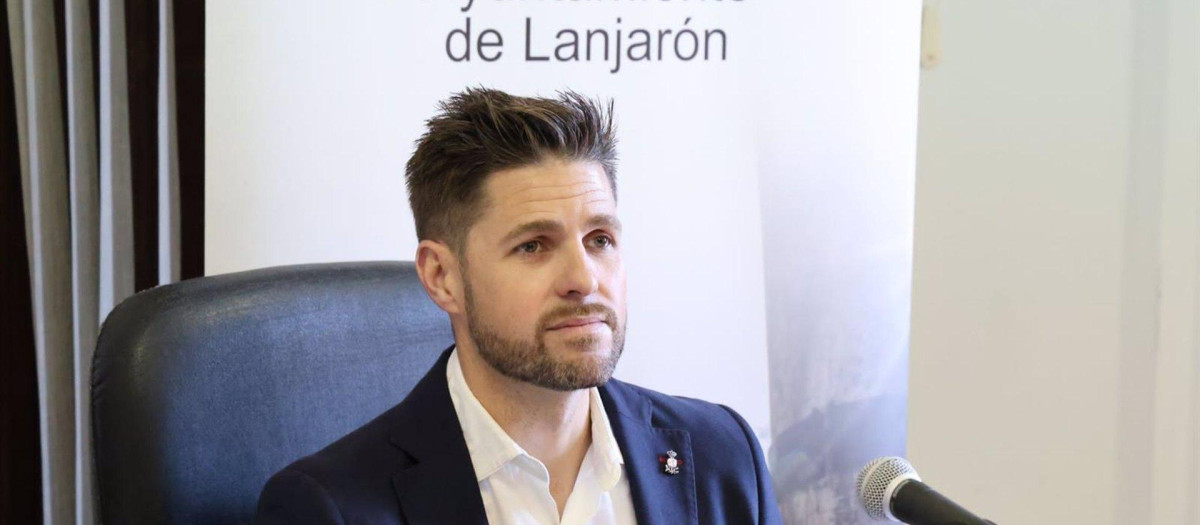 El alcalde de Lanjarón (Granada), Eric Escobedo