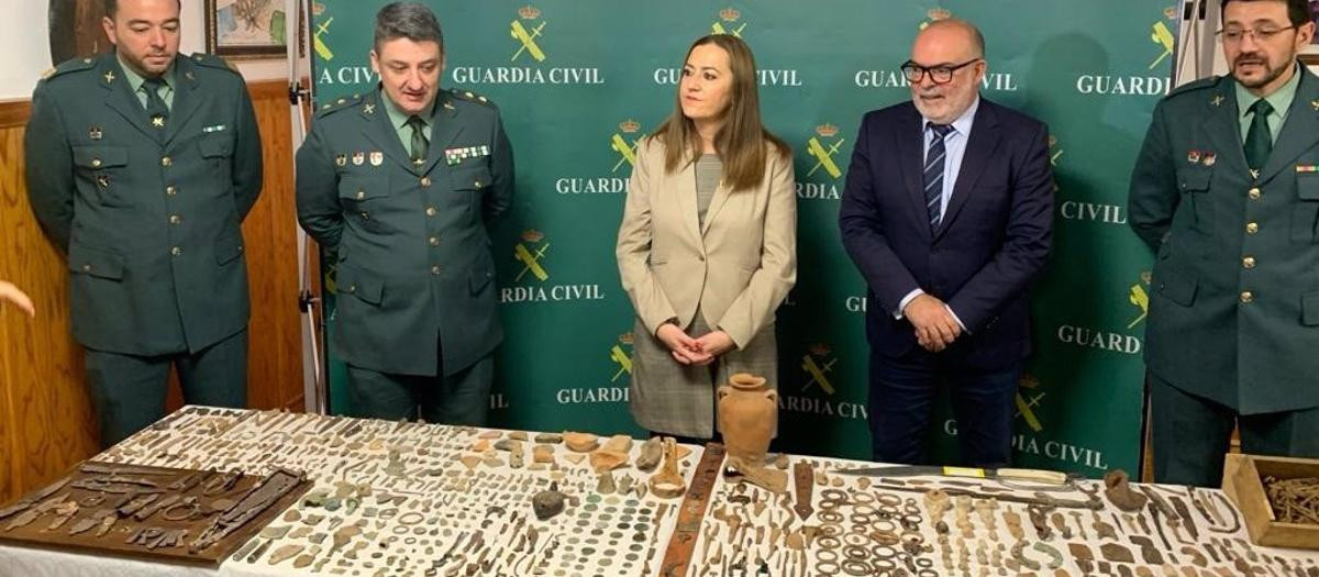 En el centro, Barcones presenta la operación 'Varona' junto a  miembros de la Guardia Civil de Soria
POLITICA CASTILLA Y LEÓN ESPAÑA EUROPA SORIA SOCIEDAD